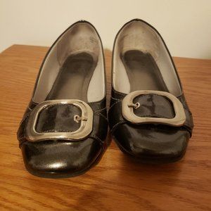 Charcoal gray patent silver buckle loafer women size 8W